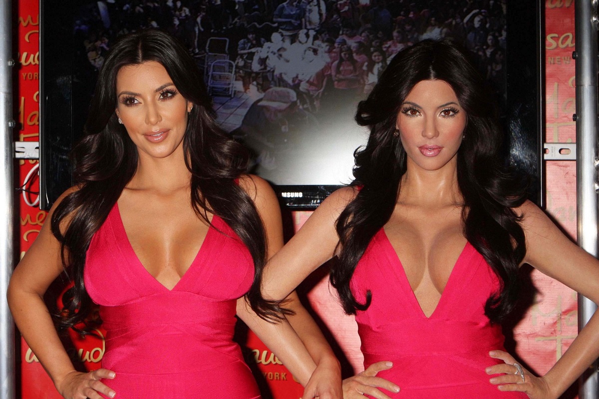 kim-kardashian-at-madame-tussauds-and-her-wax_1200w