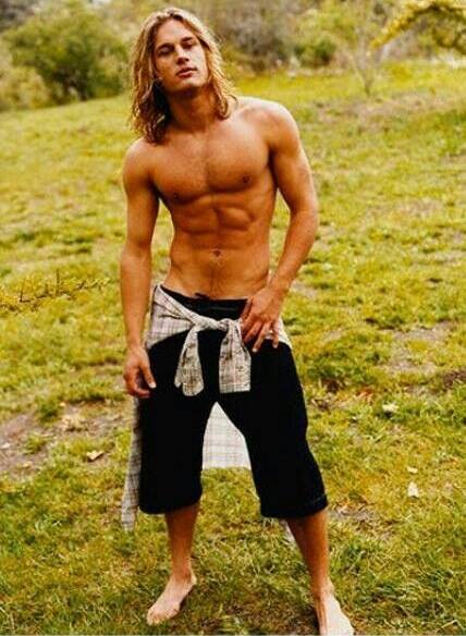 Travis Fimmel no shirt