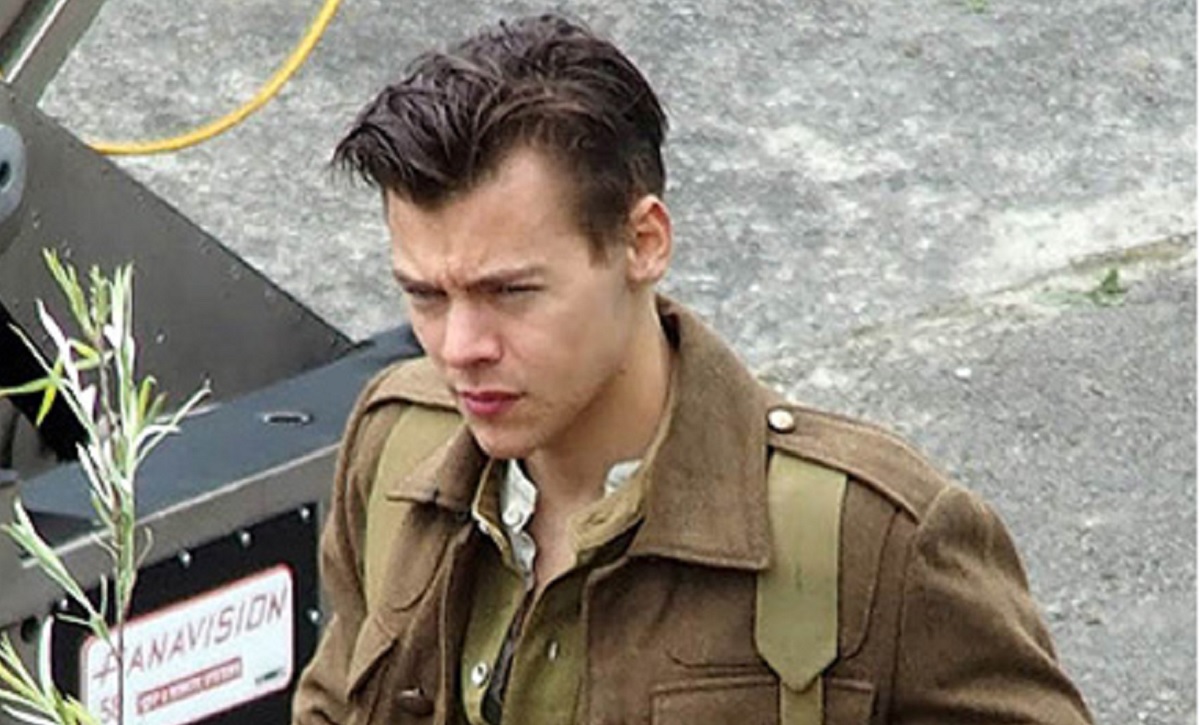 Harry Styles Debuts Short Hair Filming His New Movie Dunkirk Celeb