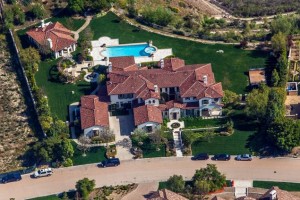 Justin Bieber sells his infamous mansion 