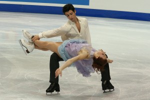 Tessa_Virtue_&_Scott_Moir_Lift_-_2006_Skate_Canada