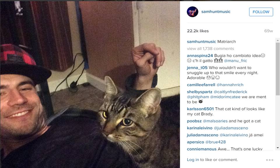 sam hunt with pet cat