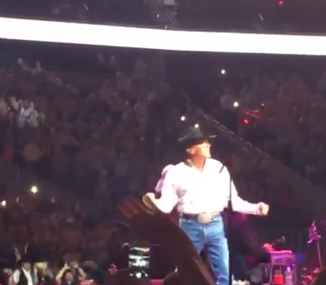 Strait Performs First Show in Las Vegas! [VIDEO]