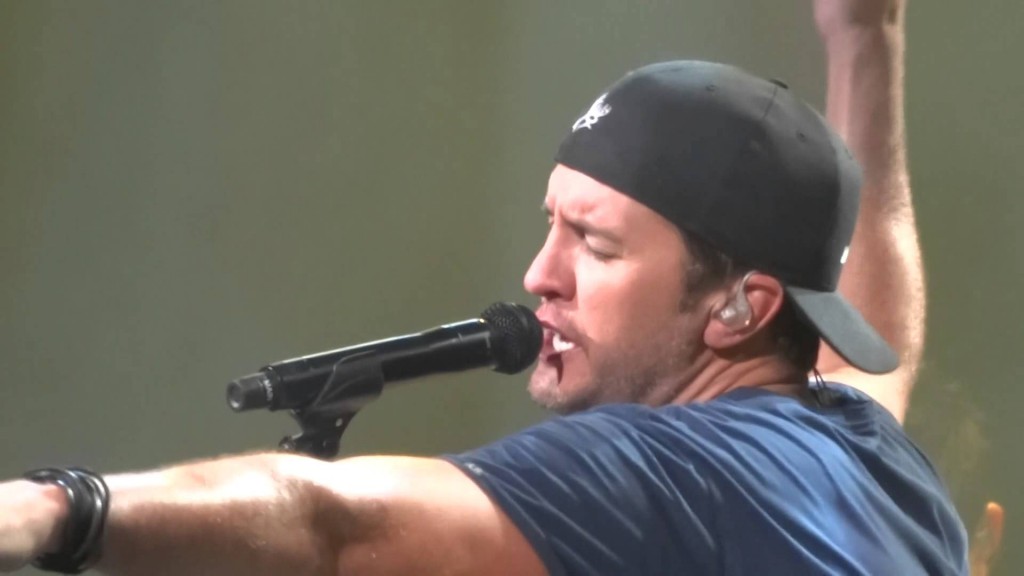 Luke Bryan singing