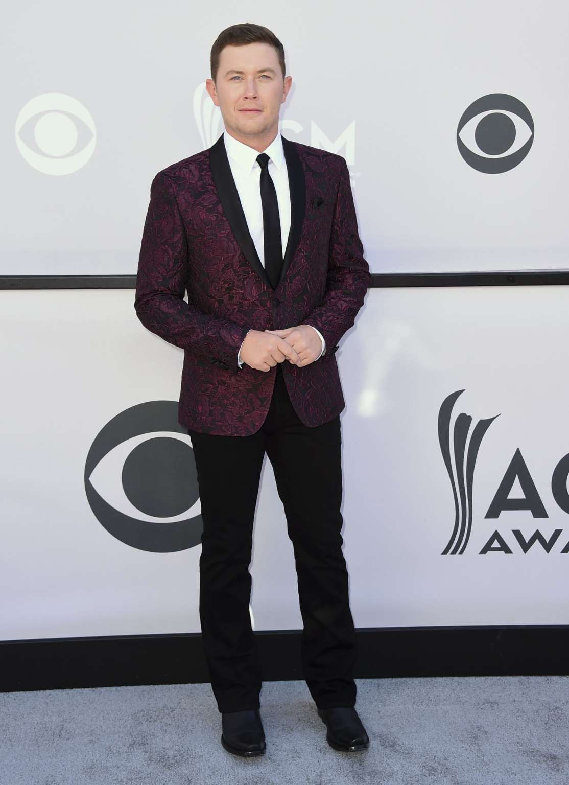 2017 acm awards red carpet