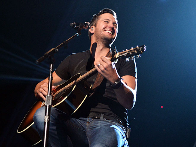 Watch Luke Bryan's Lyric Video