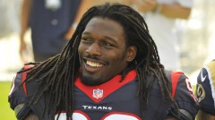 Clowney is a merciful being.
Dennis Johnson is lucky Jadeveon Clowney tones it down for practice. Read more here…