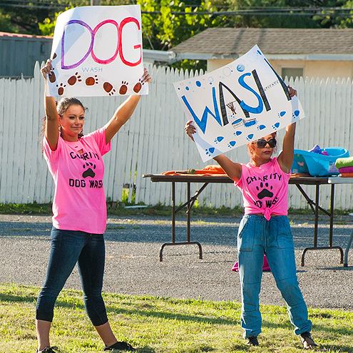 Snooki and JWoww hosted a charity dog wash in their native New Jersey. Cute idea, ladies!