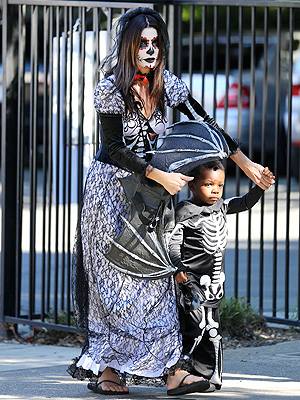 Sandra Bullock and little Louis are ready for Halloween! What will YOU be this year???