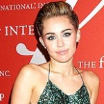 Miley Cyrus has been making some interesting fashion choices lately, but this glittering green gown is gorgeous. Give us more of this,...