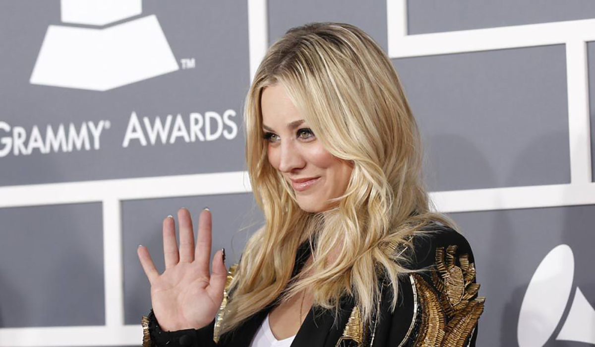 Kaley Cuoco Apologizes For American Flag Photo Controversy