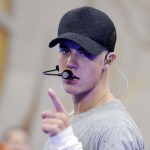 Justin Bieber Calls Out Disruptive Fan During Concert