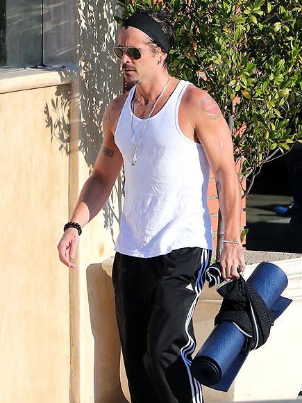 Colin Farrell gets his zen on at yoga class. Sigh, could you imagine taking a class with him….