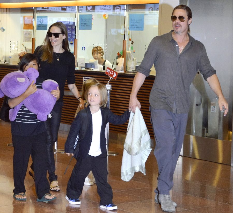 The Jolie-Pitt family is in Japan! Geez, little Knox is the perfect blend of Angie and Brad.