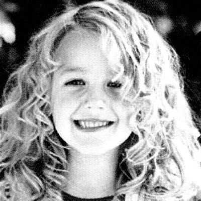 Name this famous face!!! (Clues: She fell for a superhero and used to hang with Penn.)