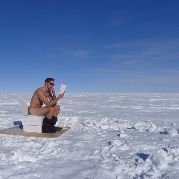 Alexander Skarsgard Shows Off His Buns in Antarctica