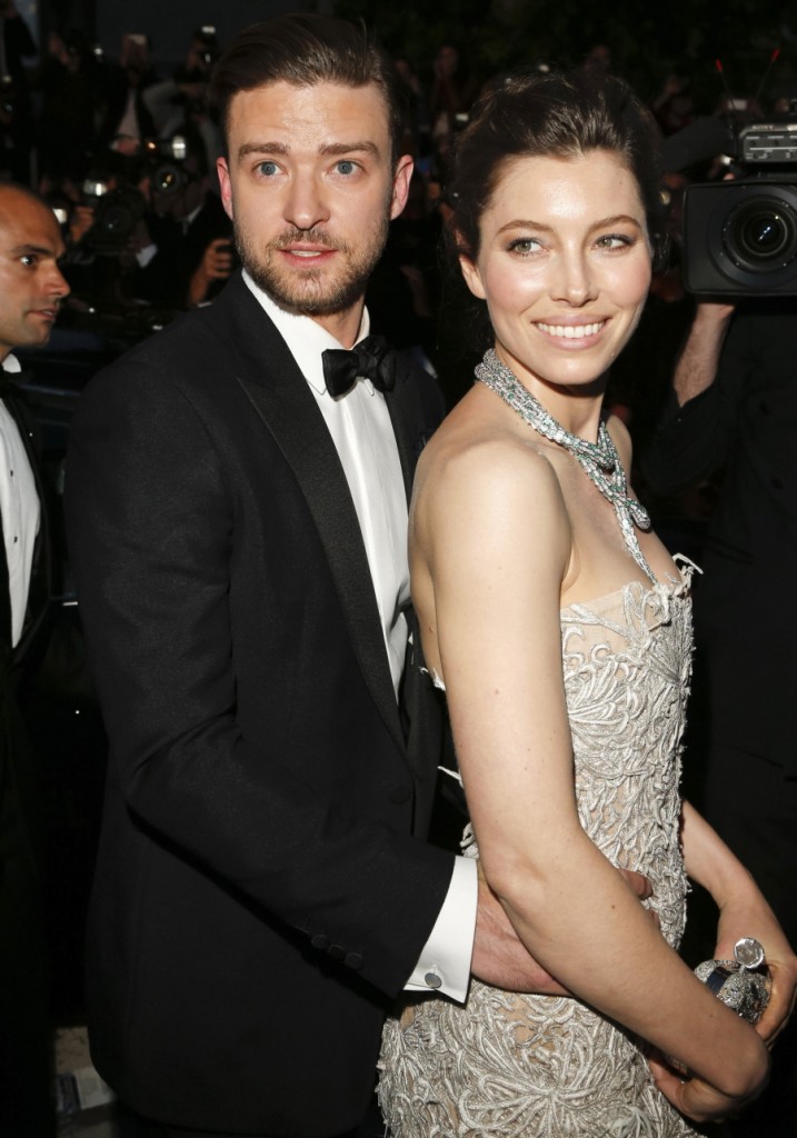 Justin Timberlake Shares Adorable Baby Bump Snapshot!