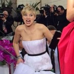 Jennifer Lawrence Photobombs Taylor Swift and It Is EPIC!