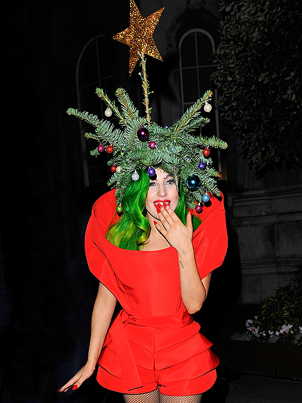 Lady Gaga ‘Spruces Up’ her look: O’Gaga Tree, O’Gaga Tree…