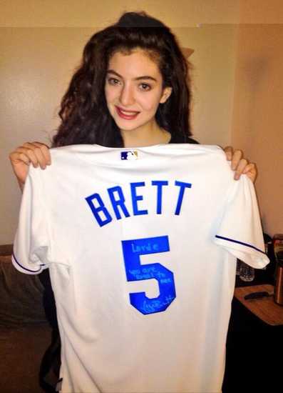 Lorde’s ‘Royals’ Was Inspired By A Baseball Uniform