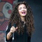 Lorde Slams Photoshopped Picture of Herself, Posts Original for Fans