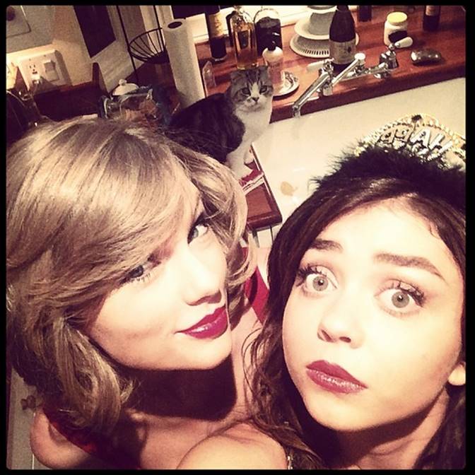 Taylor Swift and Sarah Hyland say “Meow!”