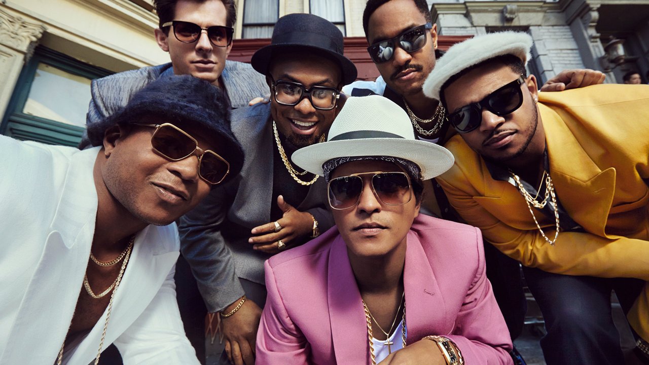 The Best "Uptown Funk" Parodies! Celeb Bistro