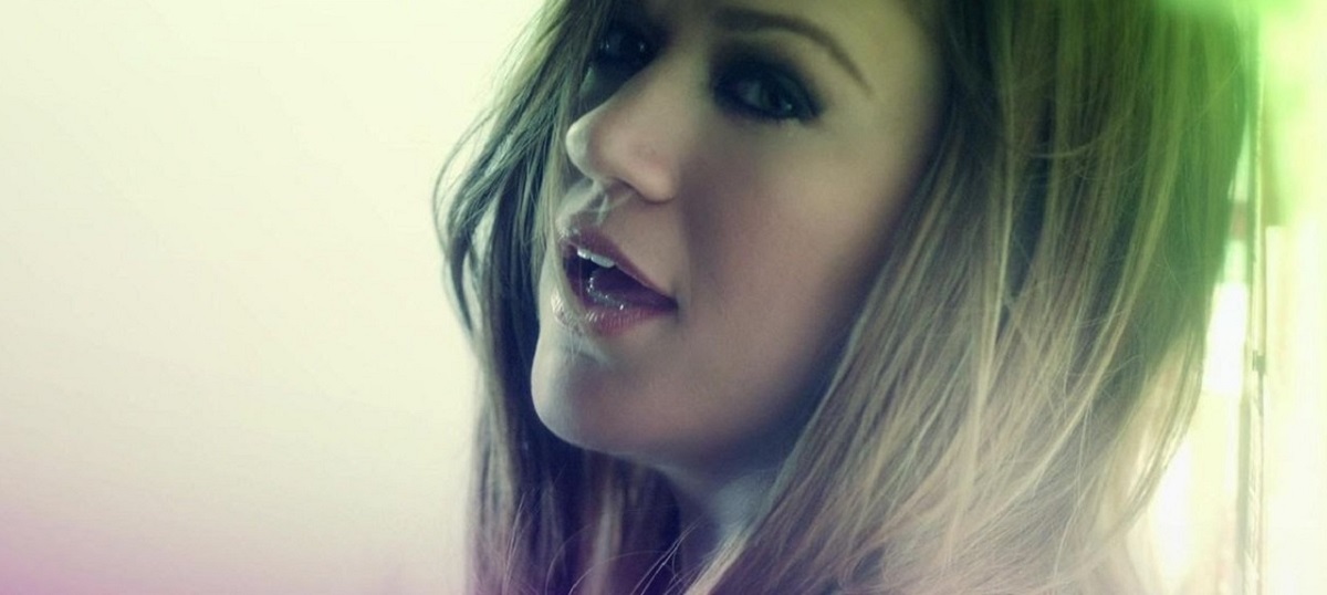 Watch Kelly Clarkson’s “Mr. Know it All” music video . . .