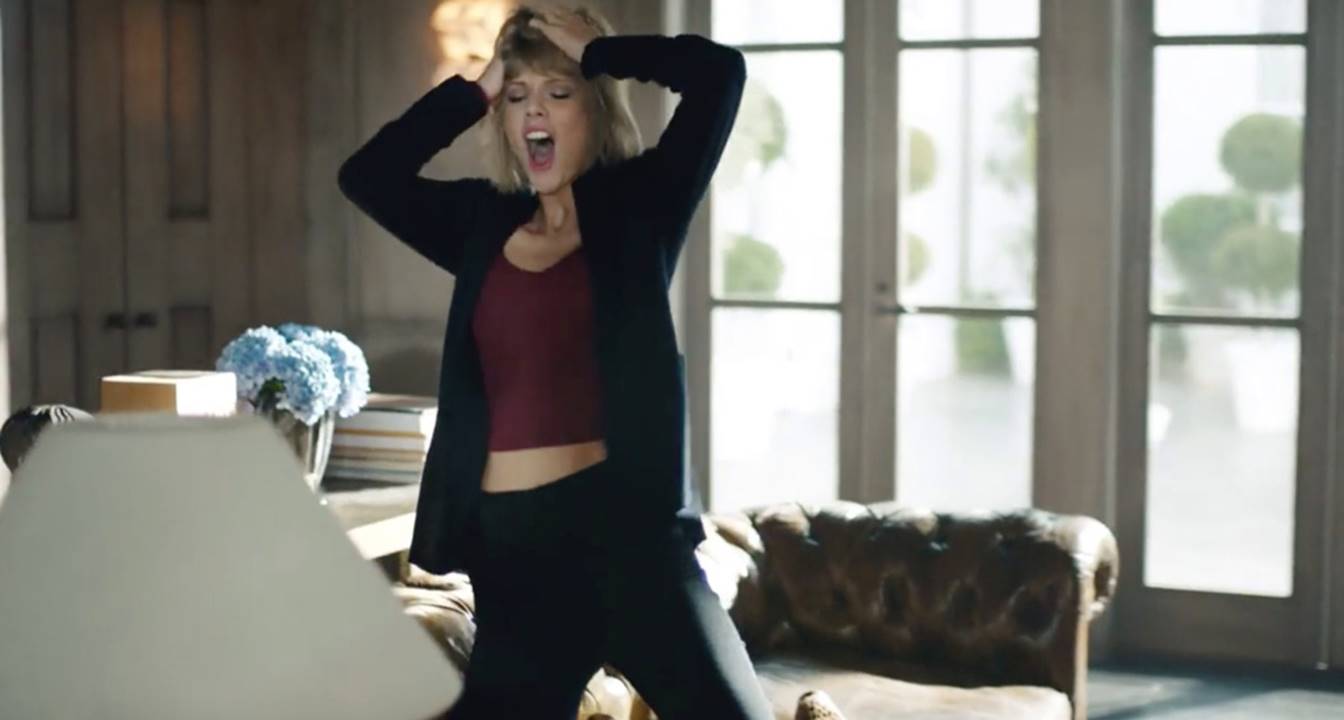 Watch Taylor Swift dance her heart out!