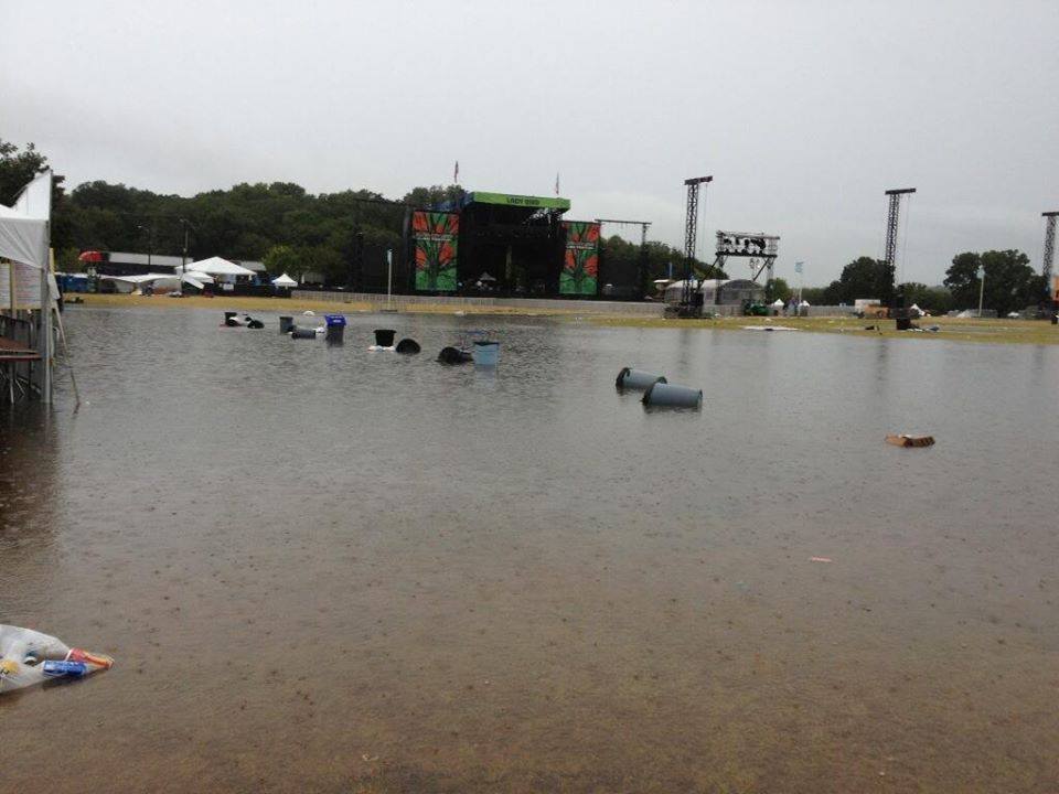 12” of rain canceled the Austin City Limits Music Festival today … Lionel Richie, Franz Ferdinand among those forced to cancel … Read