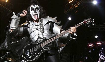 Gene Simmons says the original KISS will not appear for Rock ‘n Roll Hall of Fame ceremony: http://bit.ly/1gBBosi