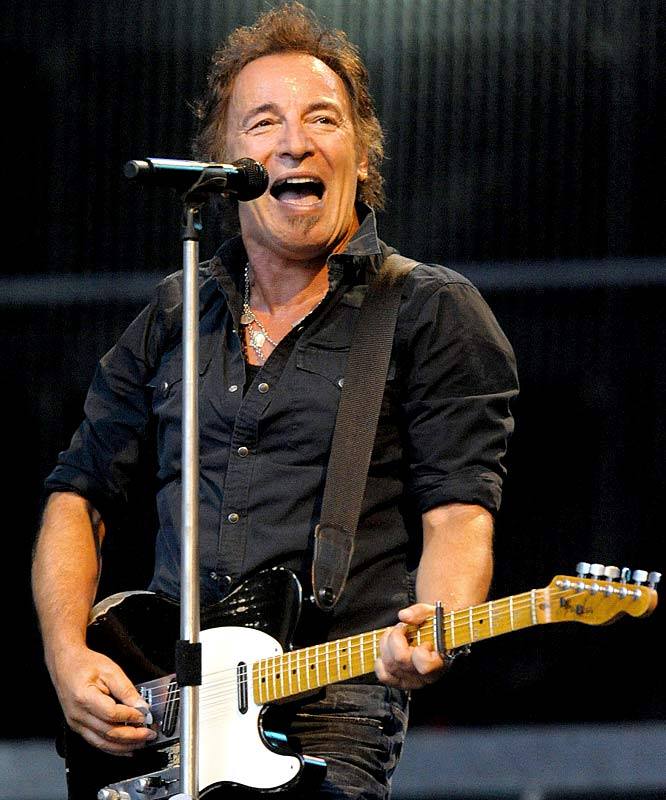 Look out people! A new Bruce Springsteen album is on the way early next year … Read more here: http://rol.st/IppFgw