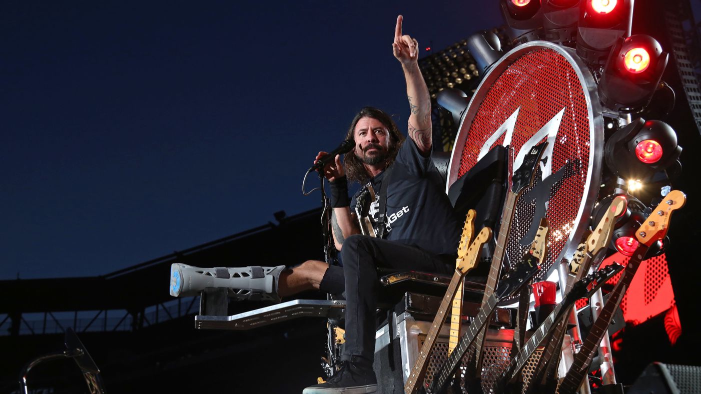 Foo Fighters wrapped up the July leg of their stadium-filling “Throne” tour Sunday night with a second show at Boston’s Fenway Park, where