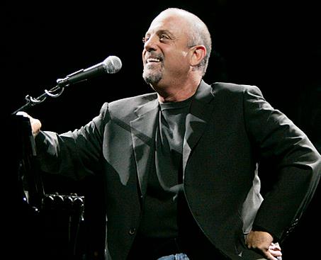 Billy Joel is set to make a big announcement next week … our guess is as good as yours: http://rol.st/IrXAVM