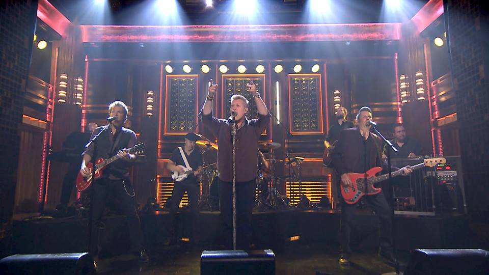 On Friday, Rascal Flatts stopped by The Tonight Show with Jimmy Fallon to perform their new single, “Rewind.” The title track off their