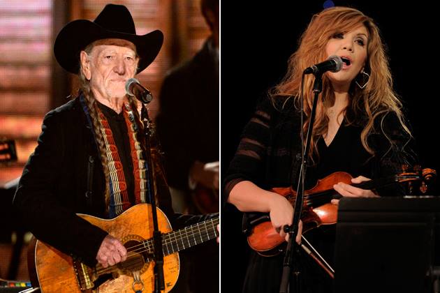 A country legend and one of country’s most-awarded artists announce a joint tour! Are you excited for this? Click here to read more:
