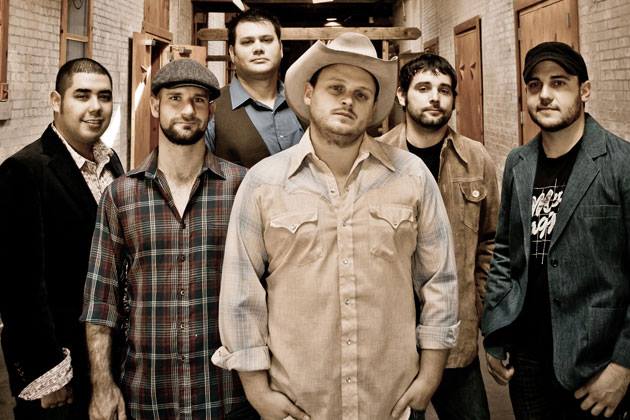 This country singer took to Twitter to confess alcohol abuse and infidelity. Get the details: