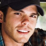 Granger Smith and his wife are the proud parents of a new baby boy!

The Texas-based country singer and his wife, Amber, welcomed Lincoln