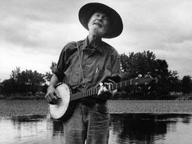 Folksinger Pete Seeger has died at 94. More on his life, career and country music connections: