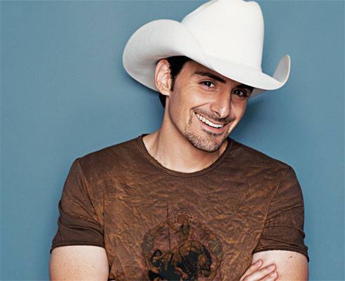 Brad Paisley has the cure for the winter blues and brought it to Nashville’s Bridgestone Arena Saturday night . His “Beat This Winter” tour