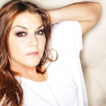 Gretchen Wilson Will Co-Host 
