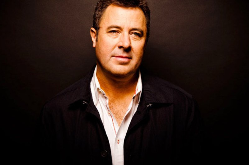 Vince Gill to Go on the Road with His Band The Time Jumpers!