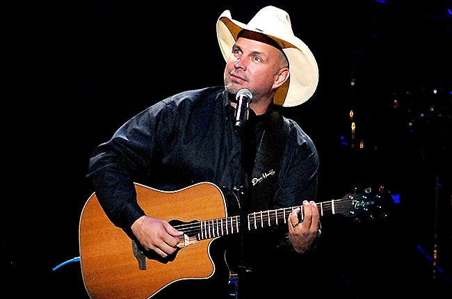 Garth Brooks Thinks YouTube Is The Devil