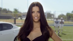KIA “For One Month, Let’s All be Fútbol Fans”.
Check out this hot Adriana Lima Kia commercial…