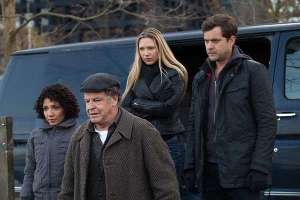 Fringe reaches its 100th episode which is also its last. After 5 seasons of dwindling ratings, Fringe is saying good bye with the cast