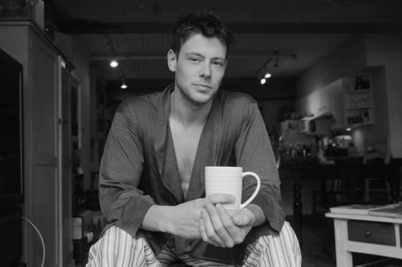 “Glee” star Cory Monteith has checked into a rehab facility to deal with unspecified substance abuse issues. The TV star “voluntarily