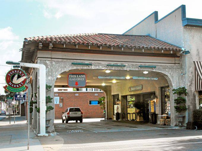 Gourmet gas stations turn pit stops into food pilgrimages, scope them out by clicking HERE: