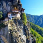 From the Manhattan skyline to the Great Wall of China, the world’s most amazing views are bucket-list-worthy! Click HERE to see them!