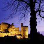 Would you stay in a haunted castle? Check out these SPOOKY places and have a fun Halloween!!
CLICK HERE: