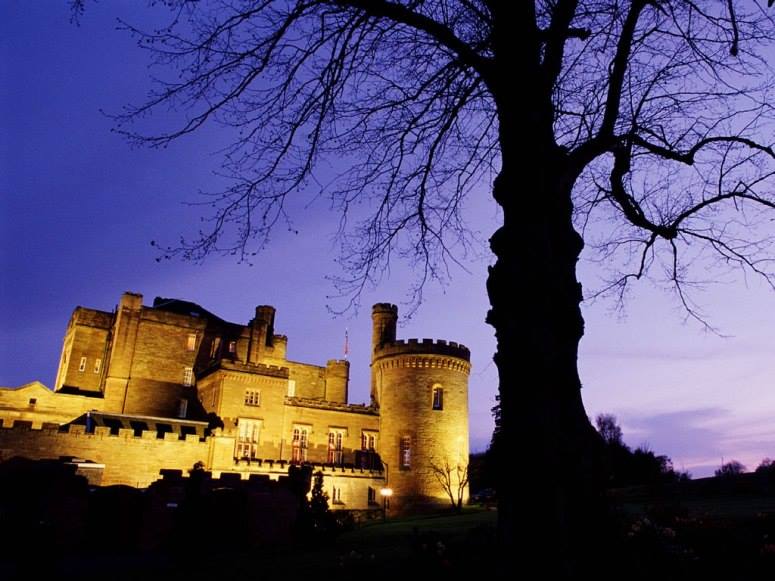 Would you stay in a haunted castle? Check out these SPOOKY places and have a fun Halloween!!
CLICK HERE: